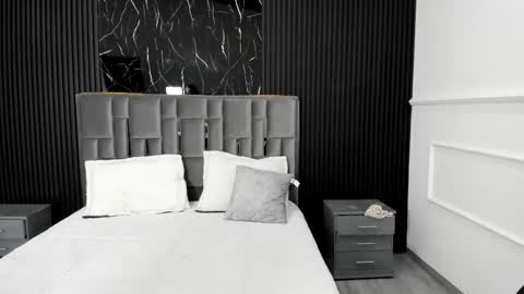 Lola Angel online show from 11-29-25, 08:23