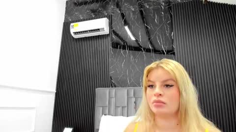 Lola Angel online show from 02-09-26, 07:51