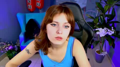 Snapshot of lolaasmus chatting on 11-08-25, 09:09 I consider myself the god Loki but life just calls me LOL online show from 11-08-25, 09:09