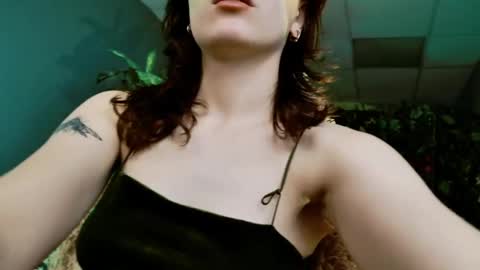 Snapshot of lolaasmus chatting on 04-10-26, 03:17 I consider myself the god Loki but life just calls me LOL online show from 04-10-26, 03:17