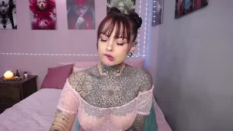 Lola online show from 09-28-25, 07:30