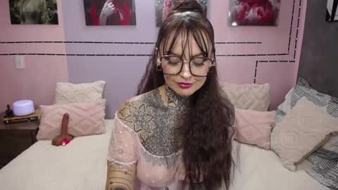 Lola online show from 05-28-26, 10:07