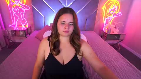 Lola online show from 09-15-25, 08:53