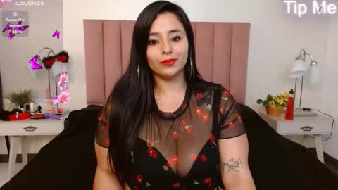 Snapshot of lolagolden1 chatting on 09-26-25, 11:25 lolagolden1 online show from 09-26-25, 11:25