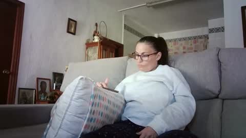 LOLA HUESO y ERIC online show from 04-14-26, 02:23