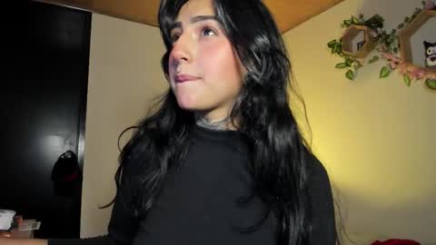 Lola online show from 02-14-26, 04:31