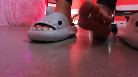 lolalemona online show from 12-18-24, 06:25