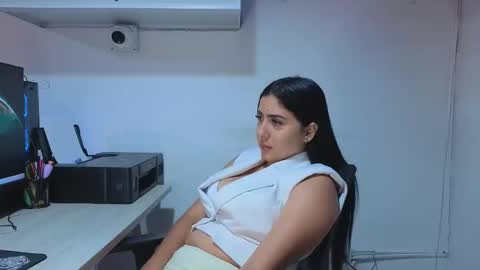 lolalola_12 online show from 01-18-26, 12:14