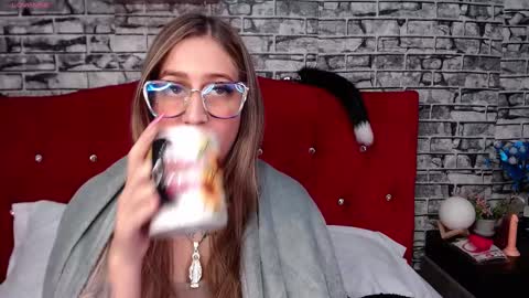 lolalove vip online show from 09-19-25, 01:01