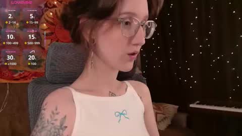 lolami_ online show from 06-24-26, 07:29