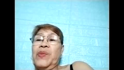 Snapshot of lolamommie chatting on 02-20-26, 07:21 tey online show from 02-20-26, 07:21