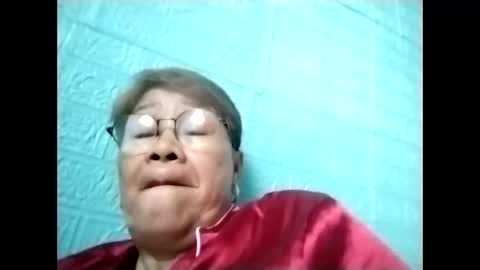 Snapshot of lolamommie chatting on 02-21-26, 02:23 tey online show from 02-21-26, 02:23