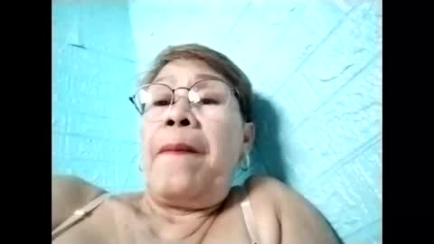 Snapshot of lolamommie chatting on 02-25-26, 04:22 tey online show from 02-25-26, 04:22