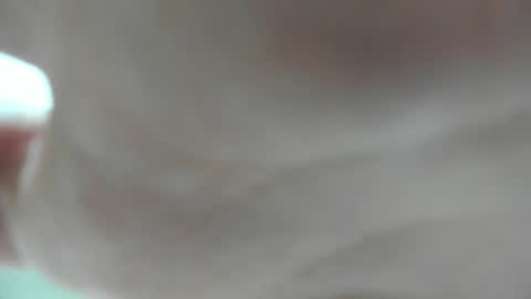 Snapshot of lolaredhonny chatting on 10-29-25, 04:15 LOLA 3 online show from 10-29-25, 04:15