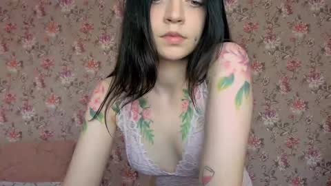 Lola Next stream January 6th at 0500am  30 minutes GMT online show from 05-04-26, 03:57
