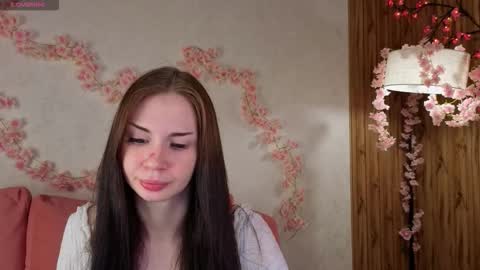 Lola online show from 11-18-25, 09:25