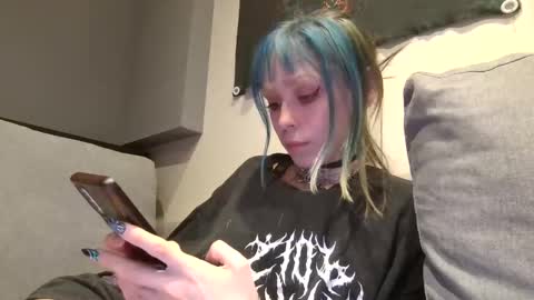 Snapshot of loleeta69 chatting on 12-18-24, 03:58 loleeta69 online show from 12-18-24, 03:58