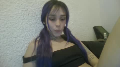 Snapshot of loleeta69 chatting on 10-10-25, 04:11 loleeta69 online show from 10-10-25, 04:11