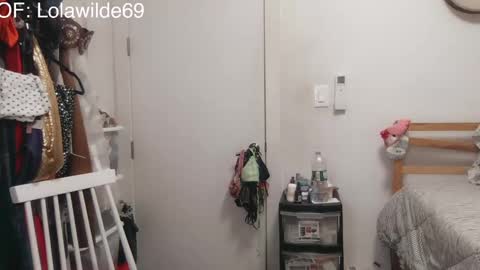 Snapshot of lolita_wilde390 chatting on 09-16-25, 04:13 Lolita Wildes Back online show from 09-16-25, 04:13