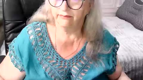LolkaAlyss online show from 05-10-26, 02:39