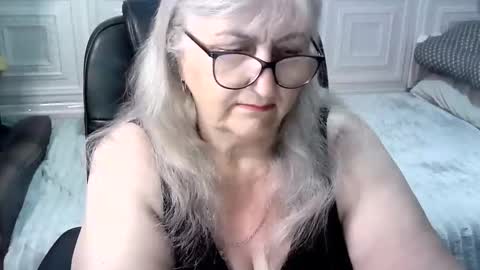 LolkaAlyss online show from 05-10-26, 02:44