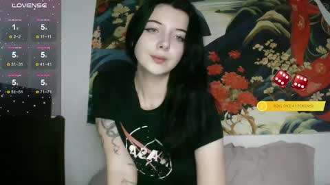 Snapshot of lollylol11 chatting on 03-06-26, 03:52 Lilly online show from 03-06-26, 03:52