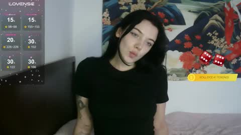 Snapshot of lollylol11 chatting on 03-09-26, 10:30 Lilly online show from 03-09-26, 10:30