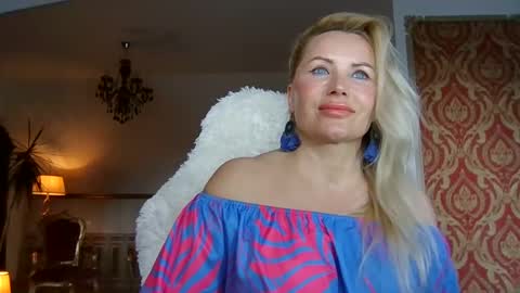 Snapshot of lollyta2023 chatting on 01-24-25, 07:08 Roxy online show from 01-24-25, 07:08