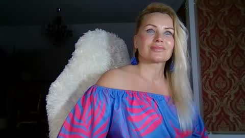 Snapshot of lollyta2023 chatting on 01-24-25, 01:14 Roxy online show from 01-24-25, 01:14