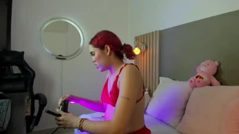 L O L Y online show from 05-07-26, 02:17