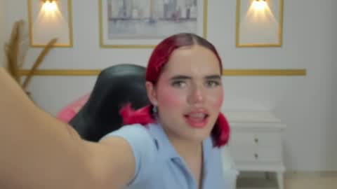 L O L Y online show from 05-15-26, 09:00