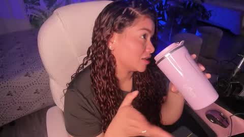 Snapshot of loly_marce chatting on 03-16-26, 08:57 loly_marce online show from 03-16-26, 08:57