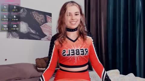 Snapshot of lonagass chatting on 10-07-25, 06:49 Lona online show from 10-07-25, 06:49