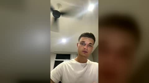 Snapshot of london_tomy chatting on 03-25-26, 04:40 london_tomy online show from 03-25-26, 04:40