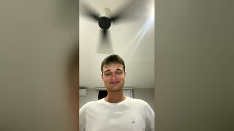 Snapshot of london_tomy chatting on 03-29-26, 01:05 london_tomy online show from 03-29-26, 01:05