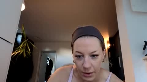 Em online show from 01-07-26, 08:39