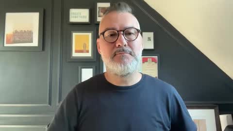 EnglishBear online show from 10-06-25, 10:56