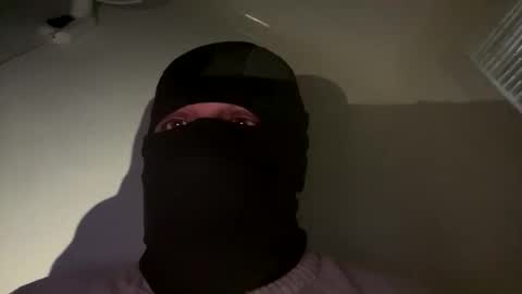 Snapshot of londonluxelad chatting on 03-22-26, 06:39 londonluxelad online show from 03-22-26, 06:39