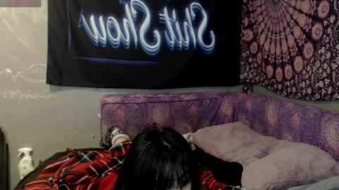 Snapshot of londonray chatting on 09-12-25, 09:42 londonray online show from 09-12-25, 09:42