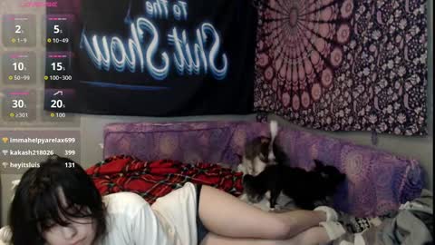 Snapshot of londonray chatting on 09-18-25, 08:49 londonray online show from 09-18-25, 08:49