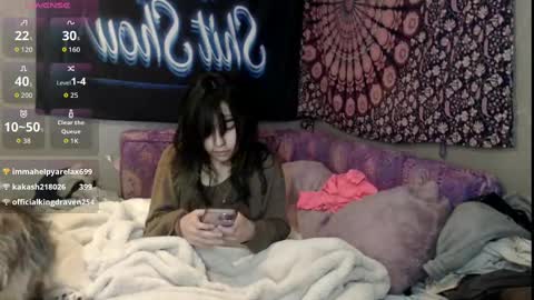 Snapshot of londonray chatting on 09-22-25, 04:36 londonray online show from 09-22-25, 04:36