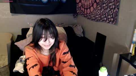 Snapshot of londonray chatting on 10-26-25, 06:30 londonray online show from 10-26-25, 06:30