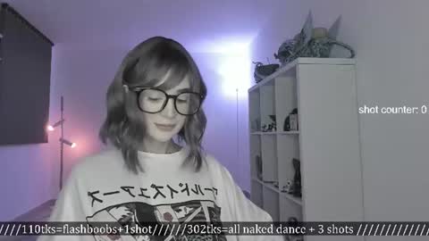 Snapshot of lonelly_lolly98 chatting on 06-25-26, 12:43 SABRINA online show from 06-25-26, 12:43