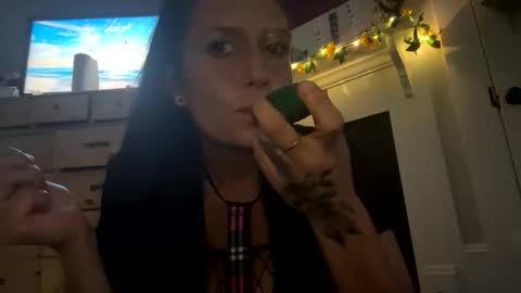 lonelymilfxoxo online show from 05-22-26, 08:32