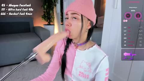 Snapshot of loney__tunes chatting on 02-21-25, 01:00 Shy EvaStreams are everyday 9 AM - 3 PM GMT 3 online show from 02-21-25, 01:00