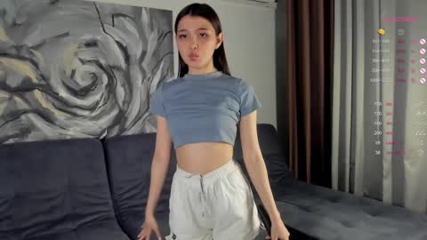 Snapshot of loney__tunes chatting on 02-21-25, 07:54 Shy EvaStreams are everyday 9 AM - 3 PM GMT 3 online show from 02-21-25, 07:54