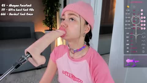 Snapshot of loney__tunes chatting on 02-25-25, 12:58 Shy EvaStreams are everyday 9 AM - 3 PM GMT 3 online show from 02-25-25, 12:58