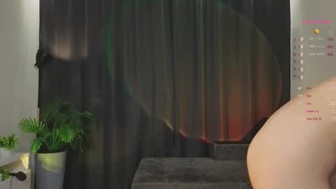 Snapshot of loney__tunes chatting on 10-29-25, 06:53 Shy EvaStreams are everyday 9 AM - 3 PM GMT 3 online show from 10-29-25, 06:53