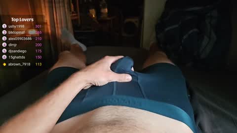 Snapshot of longdongtheprince chatting on 01-25-25, 05:40 longdongtheprince online show from 01-25-25, 05:40