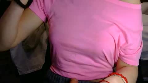 Snapshot of longlegstammy chatting on 02-20-26, 01:11 Cutenurse91 online show from 02-20-26, 01:11